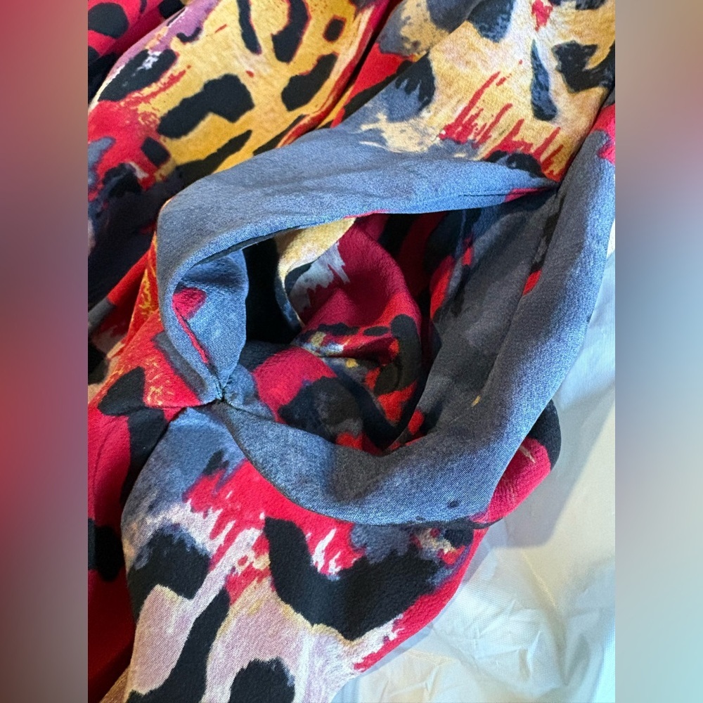 Diane Von Furstenberg silk Sabine dress size 4 pockets colourful animal print - Picture 9 of 10